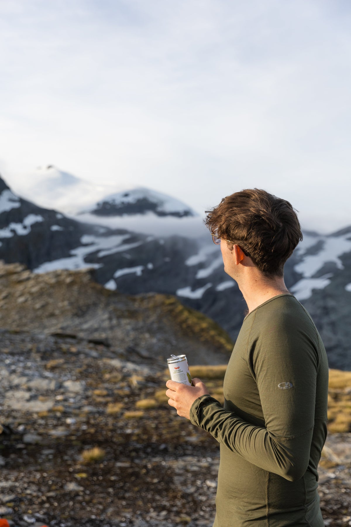 Sidekick Soda on the Wilmot Saddle track, Southern Alps near Wānaka